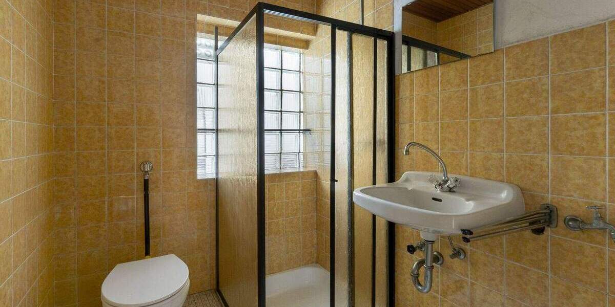 Doppelhaushälfte in Leverkusen Schlebusch zum Kernsanieren 2 zimmer