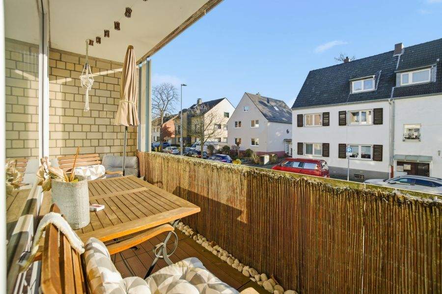 Etagenwohnung Düsseldorf Hassels - 2 Zimmer, 83 m&sup2;, 325.000&euro; | Angebot:24974732