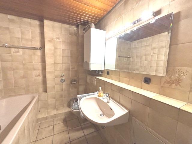 Erdgeschoßwohnung Mönchengladbach Süd - 3 Zimmer, 90 m&sup2;, 800&euro; | Angebot:25784490