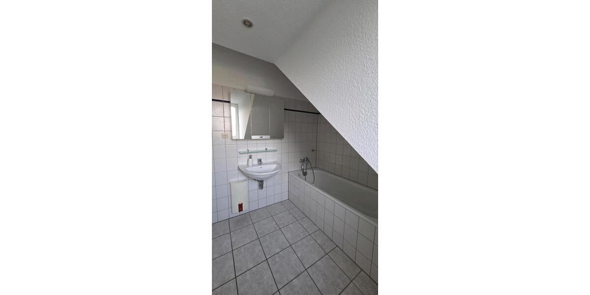 Maisonettenwohnung Meerbusch Kierst - 3.5 Zimmer, 90 m&sup2;, 1.170&euro; | Angebot:25421971