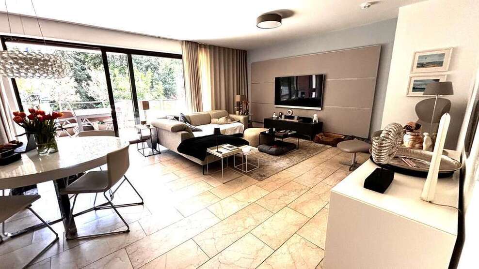 Wohnung zum Mieten in Düsseldorf 2.150 € 114.56 m²