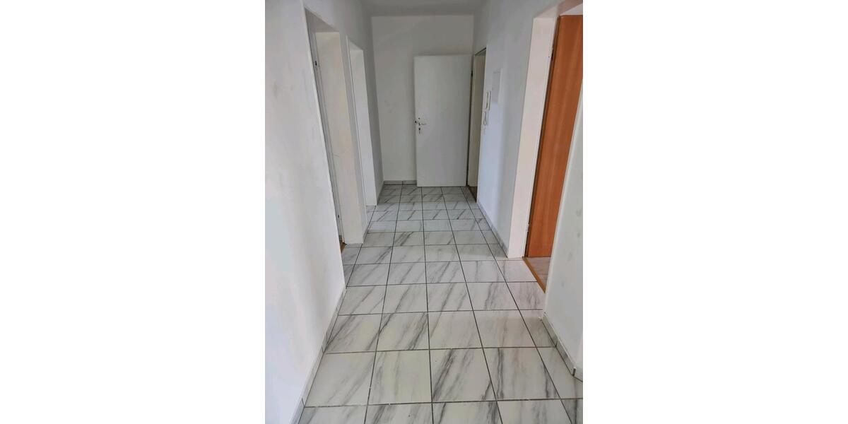 Etagenwohnung Mönchengladbach Süd - 3 Zimmer, 83 m&sup2;, 1.300&euro; | Angebot:26127004