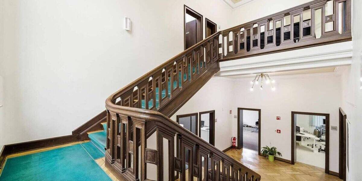 Exklusives Wohn- und Geschäftshaus mit langfristigen Mietern in Toplage am Allee-Center 6 zimmer