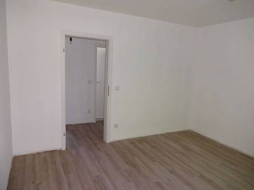 Tolle Dachgeschoßwohnung ab dem 01.11.2025 wartet auf Sie