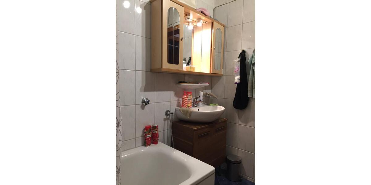 Dachgeschoßwohnung Mönchengladbach Ost - 2 Zimmer, 58 m&sup2;, 365&euro; | Angebot:25407463