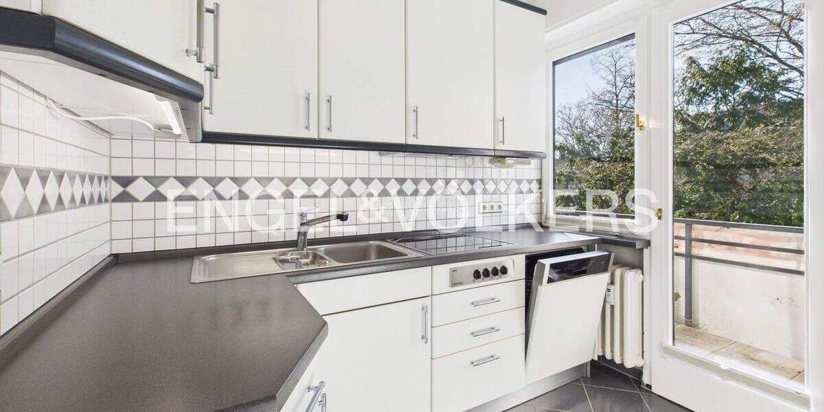 Etagenwohnung Krefeld Inrath/Kliedbruch - 4 Zimmer, 130 m&sup2;, 350.000&euro; | Angebot:25749291