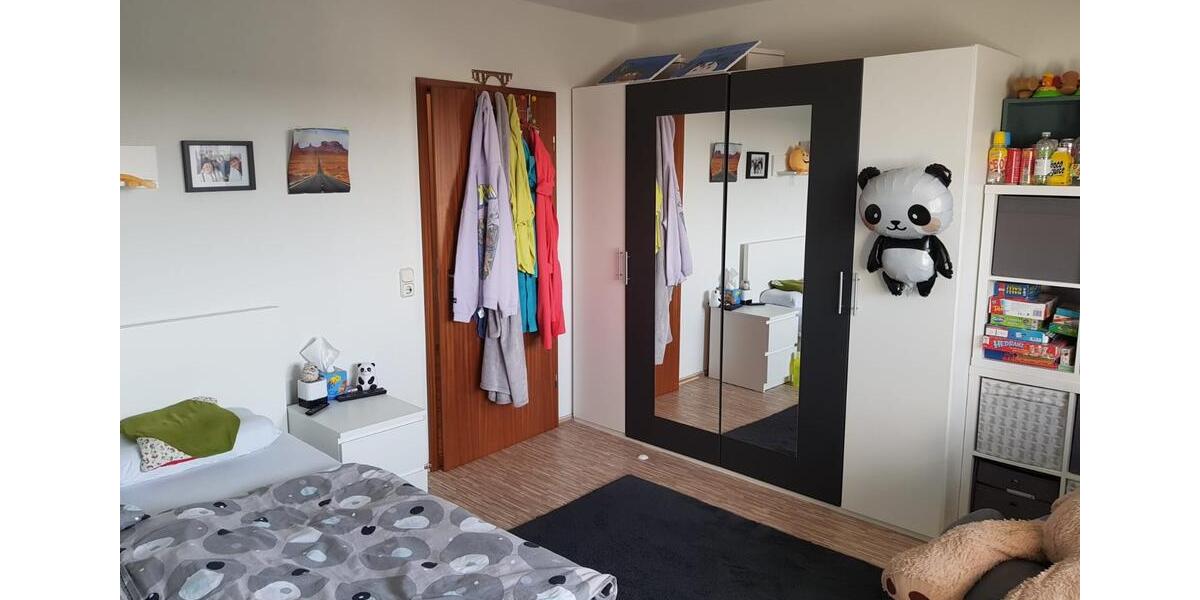 Dachgeschoßwohnung Solingen Burg - 3 Zimmer, 75 m&sup2;, 650&euro; | Angebot:25640163