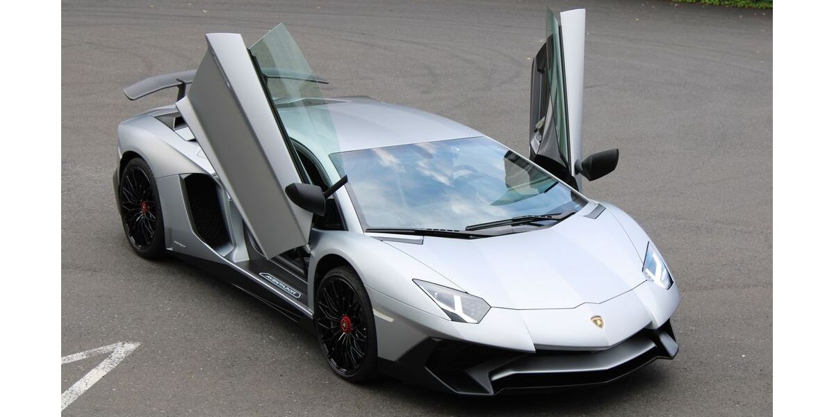 Lamborghini Aventador 19.817 km 459.750 &euro; Düsseldorf 40233