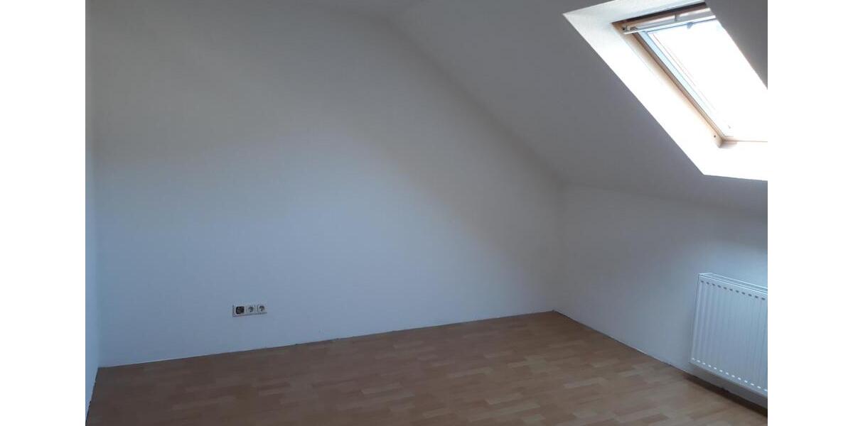 Dachgeschoßwohnung Mönchengladbach Süd - 1 Zimmer, 30 m&sup2;, 350&euro; | Angebot:25424814