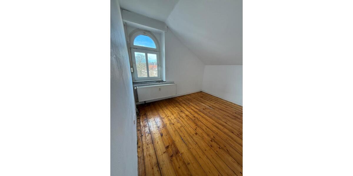 Dachgeschoßwohnung Düsseldorf Niederkassel - 4 Zimmer, 122 m&sup2;, 1.250&euro; | Angebot:25284241
