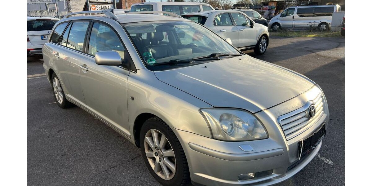 Toyota Avensis 221.985 km 2.490 &euro; Neuss 41469