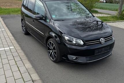 VW Touran 112.500 km 10.490 &euro; Neuss 41462