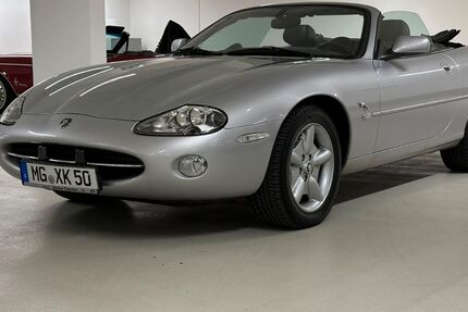 Jaguar XK8 88.964 km 25.900 € Mönchengladbach 41063