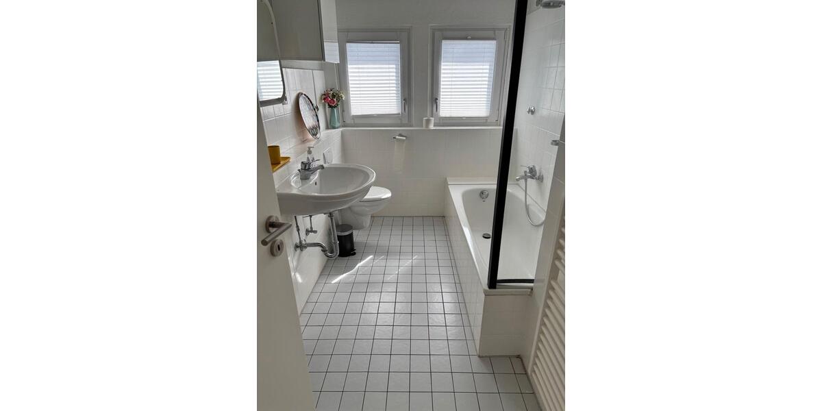 Etagenwohnung Solingen Aufderhöhe - 3 Zimmer, 68 m&sup2;, 1.030&euro; | Angebot:26332876