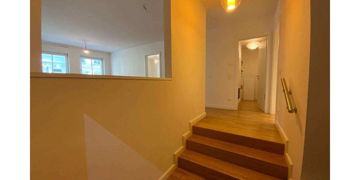 Etagenwohnung Düsseldorf Altstadt - 2 Zimmer, 62 m&sup2;, 1.000&euro; | Angebot:25664634