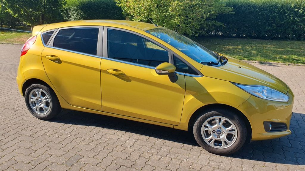 Ford Fiesta 49.000 km 5.800 &euro; Krefeld 47803
