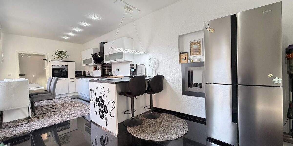 Etagenwohnung Mönchengladbach Rheydt - 4 Zimmer, 112 m&sup2;, 310.000&euro; | Angebot:25317263