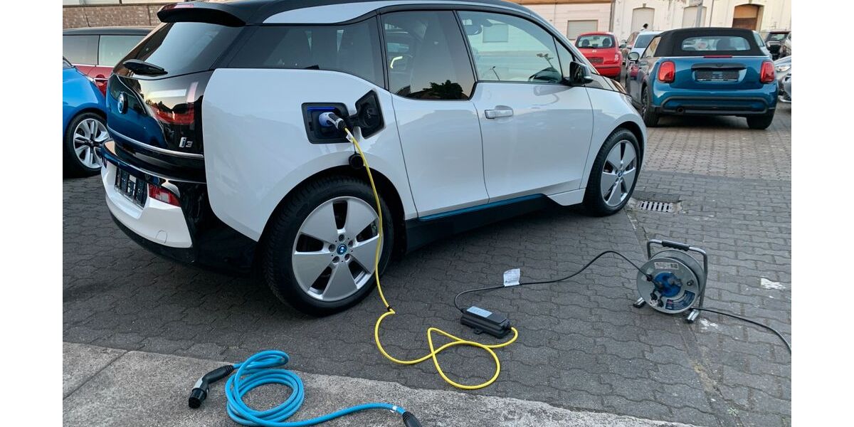 BMW i3 25.000 km 19.850 &euro; Moers 47443