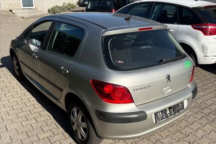 Peugeot 307 151.302 km 2.200 € Mönchengladbach 41189