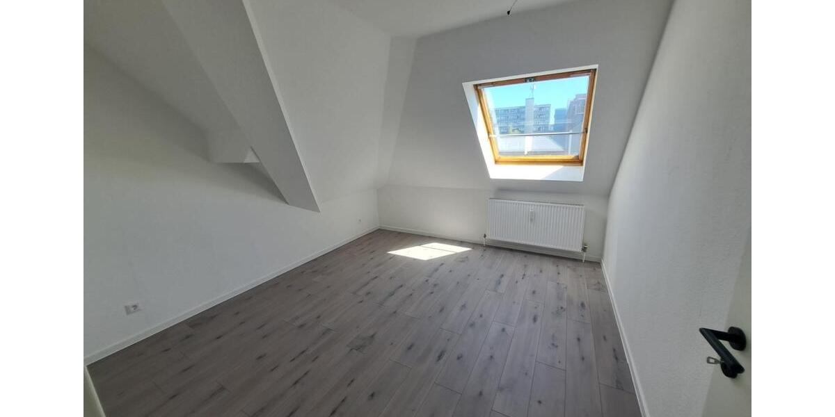 Dachgeschoßwohnung Oberhausen - 2.5 Zimmer, 54 m&sup2;, 400&euro; | Angebot:26424624