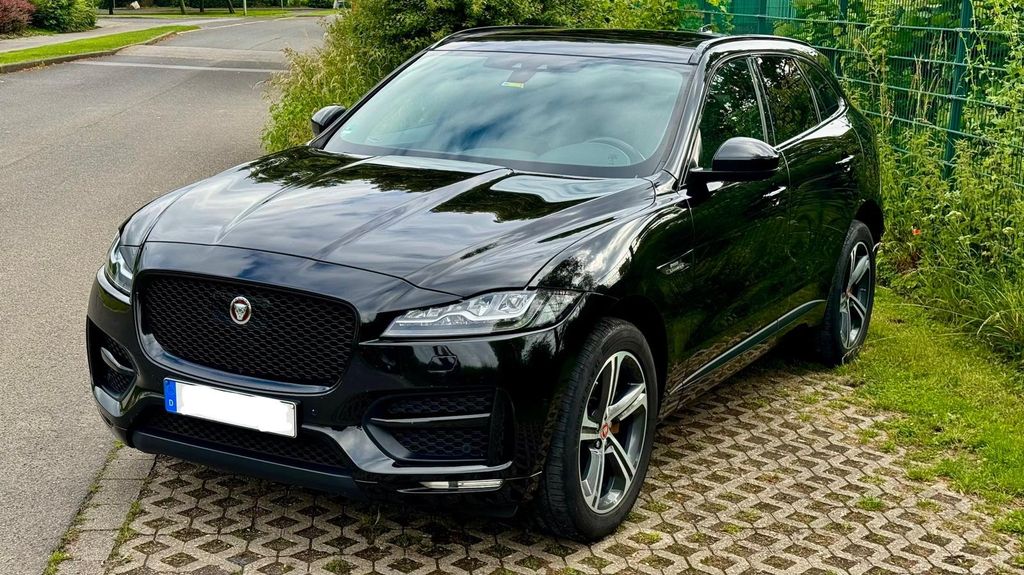Jaguar F-Pace 143.000 km 18.600 &euro; Duisburg 47198