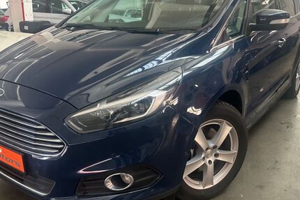 Ford S-Max 169.900 km 15.680 &euro; Düsseldorf 40549