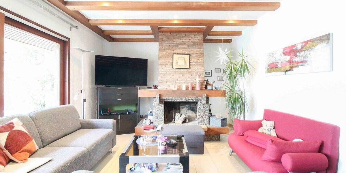 Top gepflegtes 2-Familienhaus in ruhiger Lage mit schönem Grundstück 8 zimmer