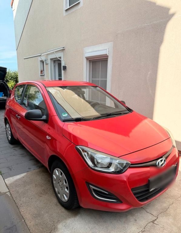 i20