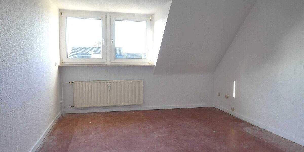 Renovierte und frisch gestrichene 2-Zimmer-Dachgeschosswohnung in Leverkusen-Manfort! 2 zimmer