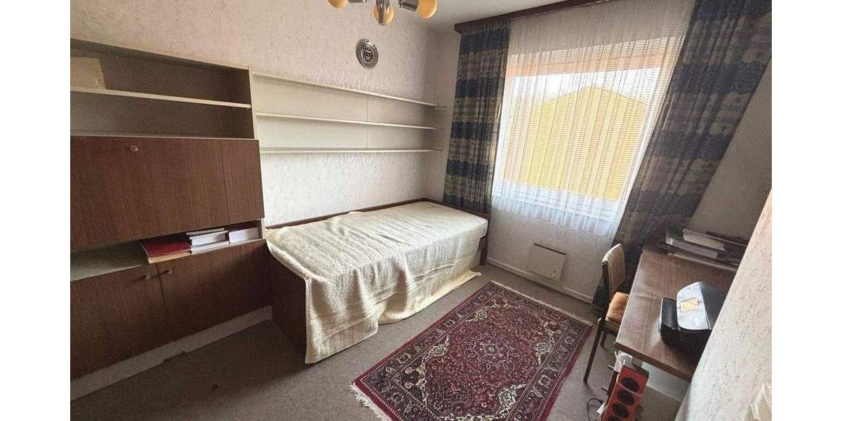 Reihenmittelhaus Krefeld Fischeln - 4 Zimmer, 92 m&sup2;, 280.000&euro; | Angebot:25212977