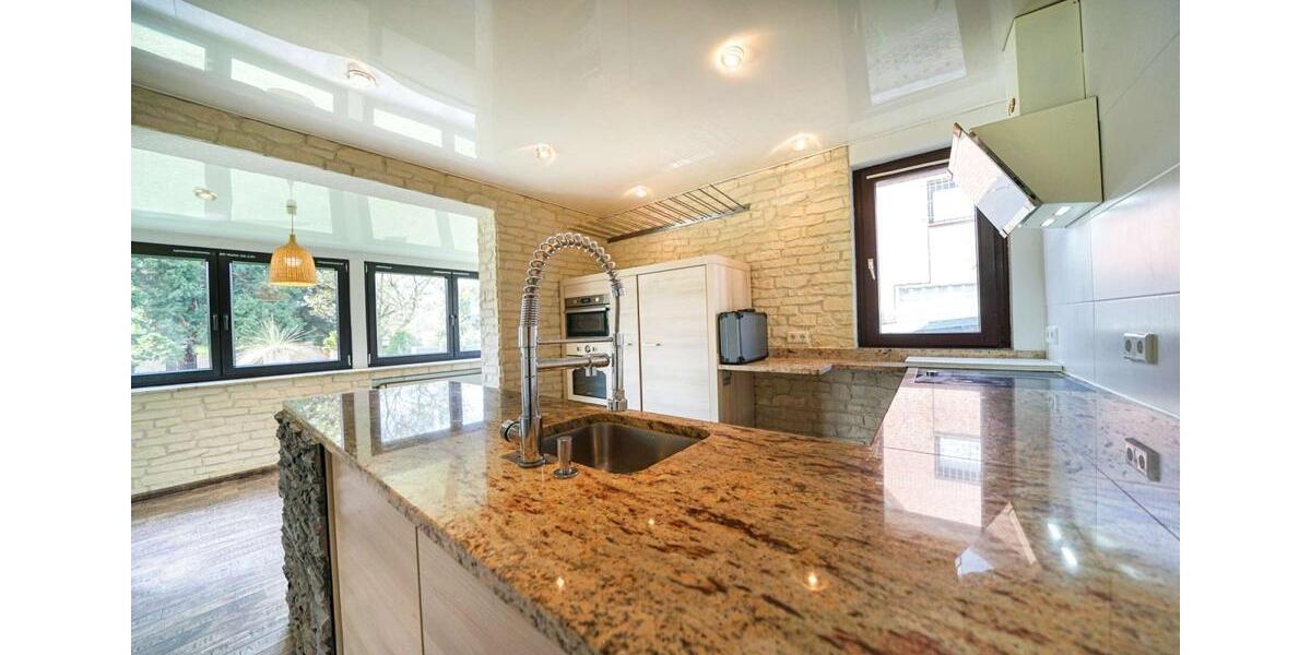 *TOP MIETPREIS: Geräumige Doppelhaushälfte mit großem Garten & Außenbereich in Düsseldorf-Wersten* 5 zimmer