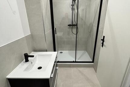 Zentrale 2-Zimmer-Wohnung mit neuem Bad und ruhigem Balkon 2 zimmer