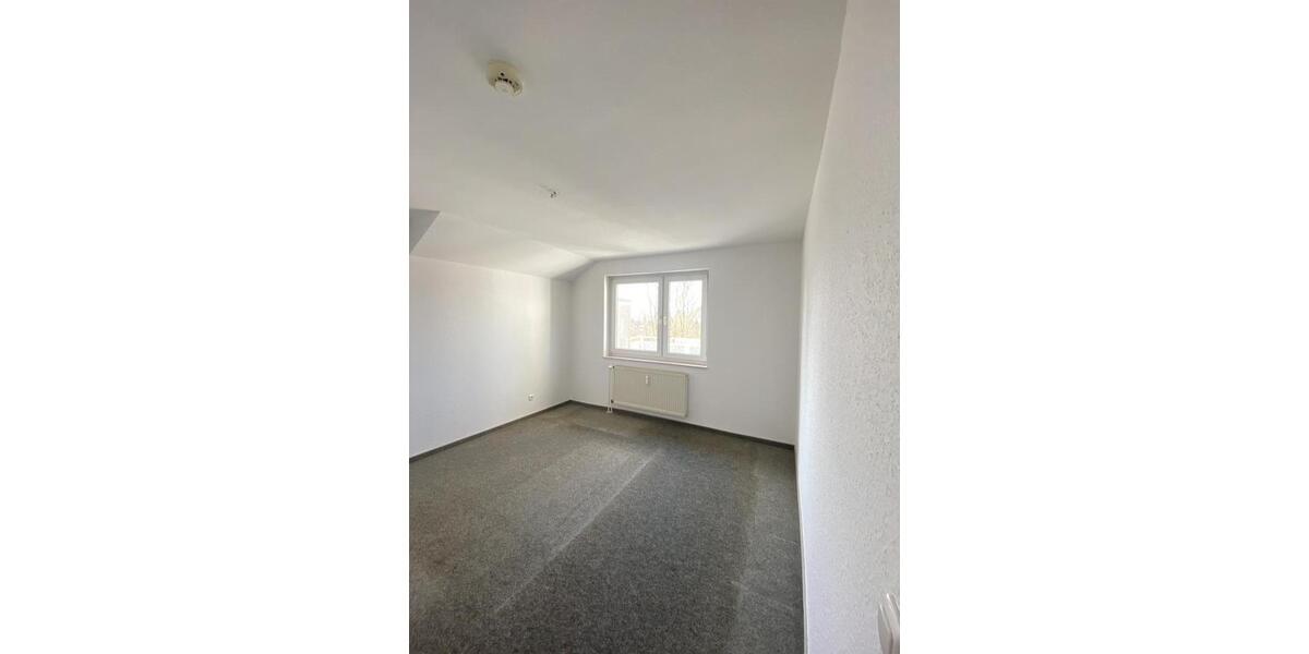 Dachgeschoßwohnung Solingen Aufderhöhe - 2 Zimmer, 58 m&sup2;, 362&euro; | Angebot:26049205