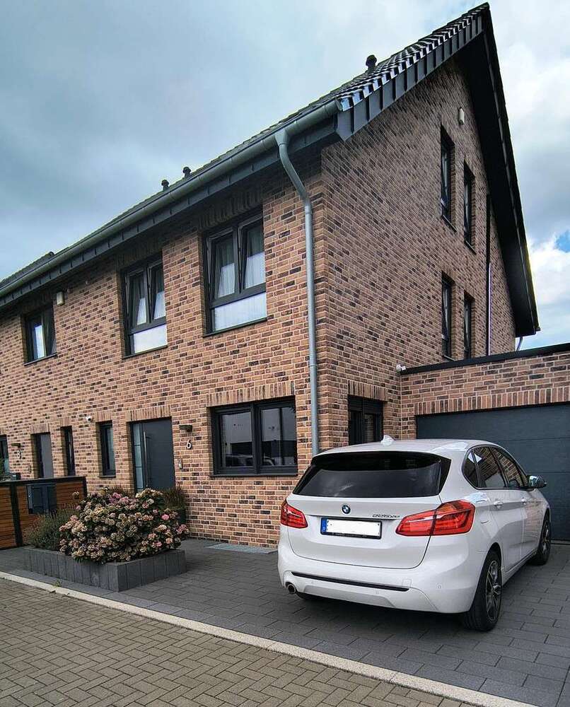 Haus zum Kaufen in Neuss 995.000 € 165 m²
