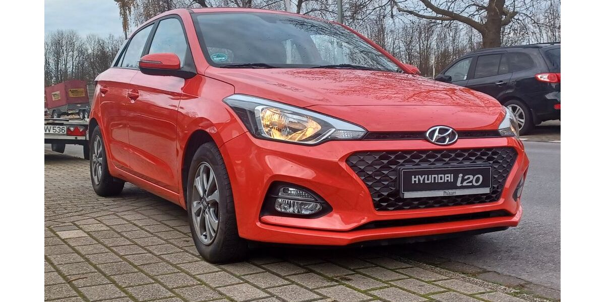 Hyundai i20 44.181 km 11.990 &euro; Duisburg 47269