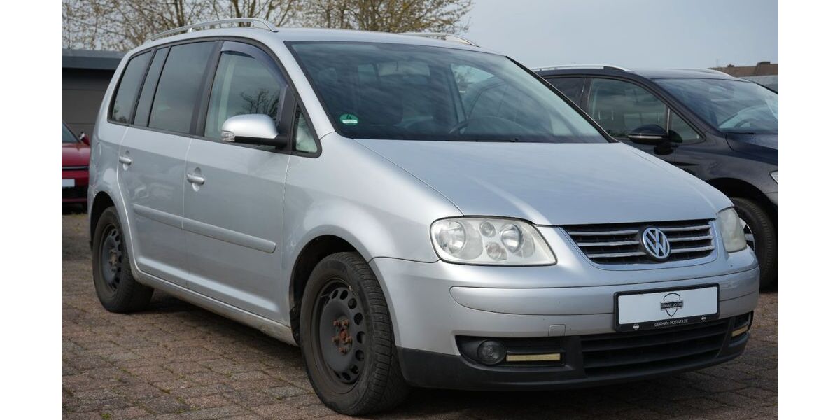 VW Touran 216.424 km 1.499 &euro; Mönchengladbach 41199