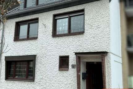 Haus Jüchen - 7 Zimmer, 198 m&sup2;, 319.000&euro; | Angebot:26426972