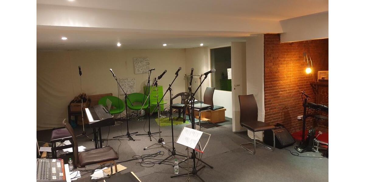 ### Studio, Lager, Büro, Training, Atelier, Musik, Unterricht ### zimmer