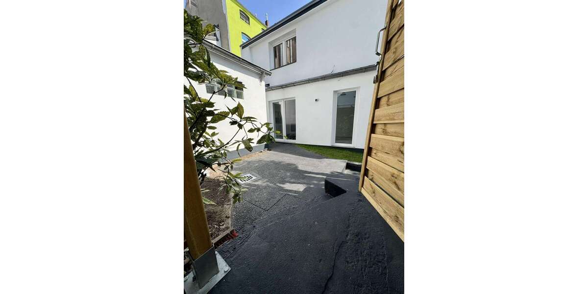 Etagenwohnung Düsseldorf Flingern Nord - 2 Zimmer, 70 m&sup2;, 1.495&euro; | Angebot:26916280