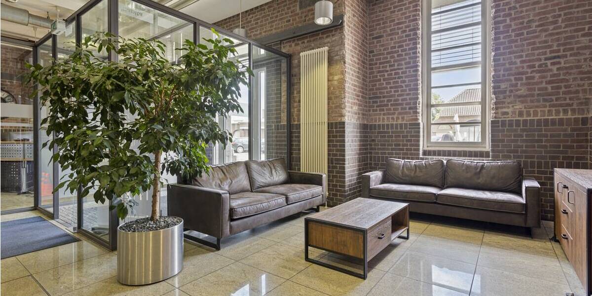 GEWERBEFLÄCHE MIT 586 m² IN TRADITIONS-LIEGENSCHAFT ZU MIETEN 8 zimmer