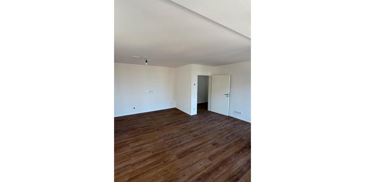 Etagenwohnung Mönchengladbach Süd - 5 Zimmer, 107 m&sup2;, 1.690&euro; | Angebot:26101898