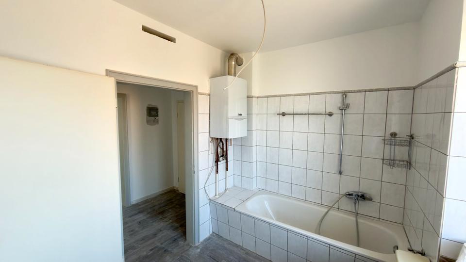 Etagenwohnung Solingen Burg - 2 Zimmer, 55 m&sup2;, 715&euro; | Angebot:26060182