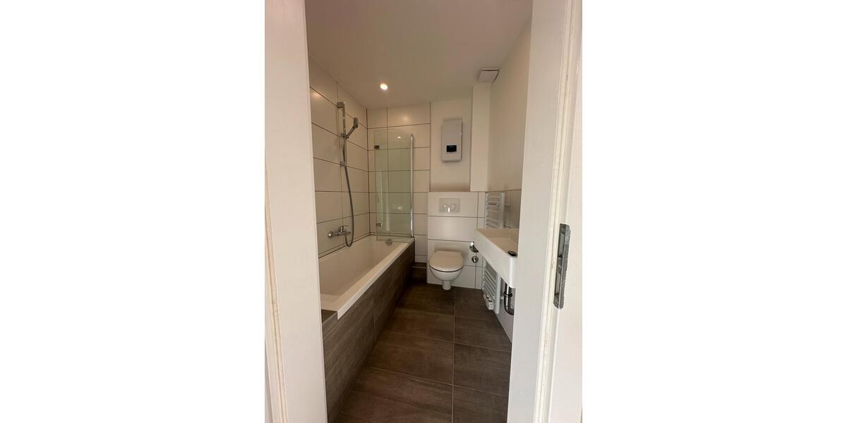 Achtung: Wuppertal!! Helle Wohnung, frisch saniert ab sofort! 2 zimmer