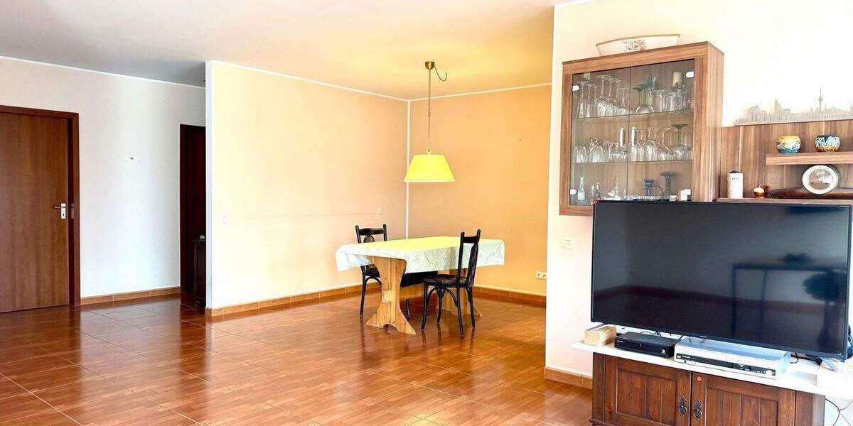 Etagenwohnung Düsseldorf Unterbach - 4 Zimmer, 109 m&sup2;, 359.000&euro; | Angebot:25413595