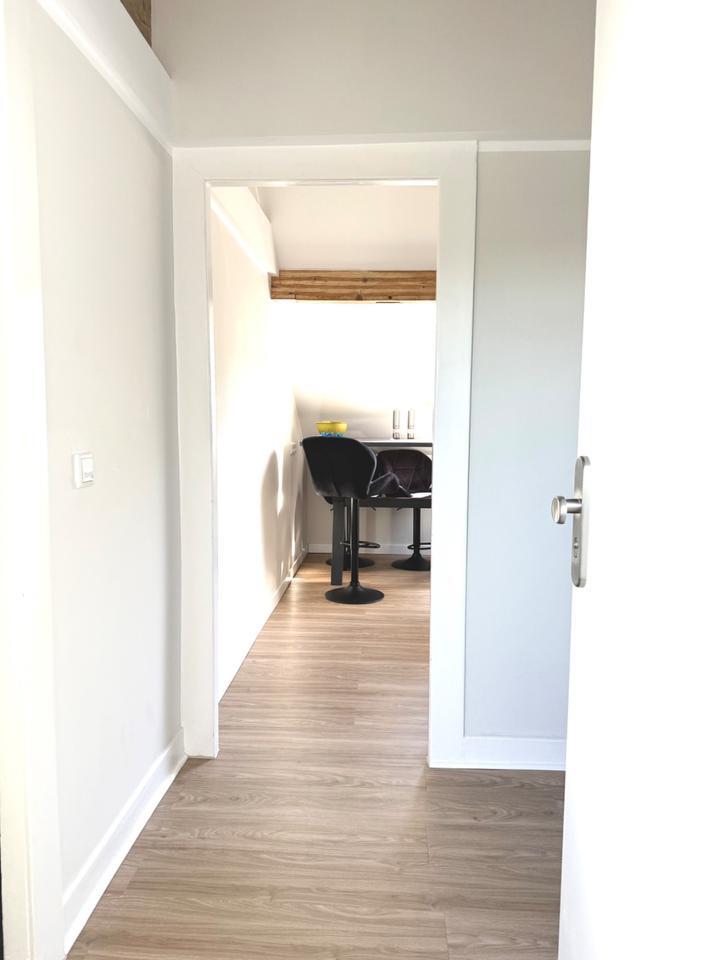 Wunderschöne sanierte DG Wohnung mit Ausblick u. Gartenmitnutzung