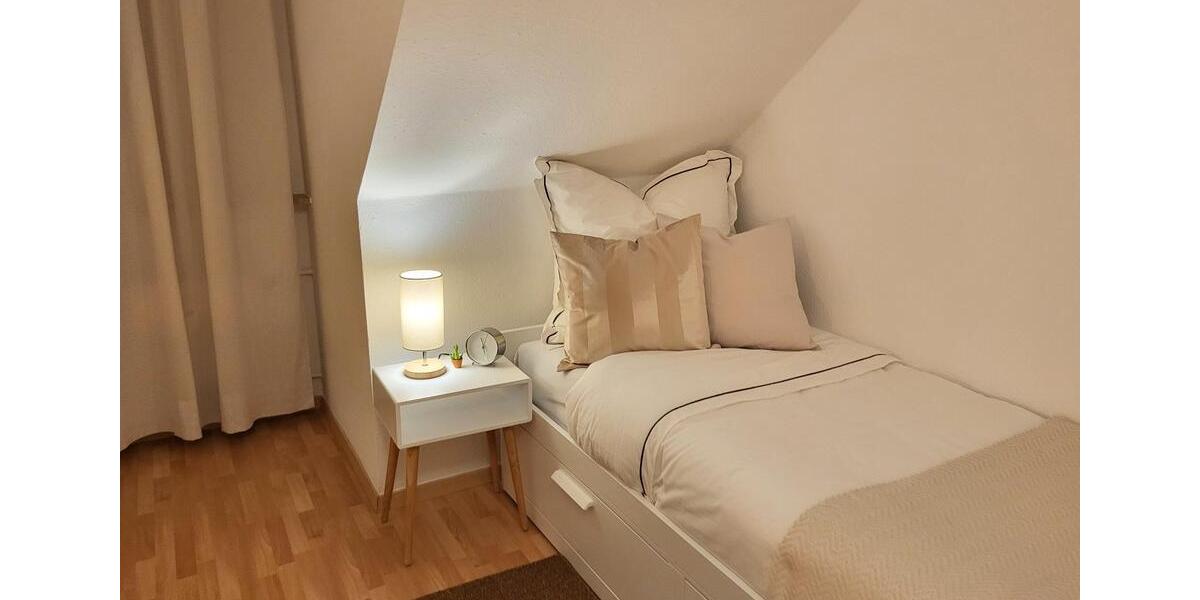 Wohnung: 1 WG-Zimmer möbliert, Königsallee + Hbf in der Nähe 4 zimmer