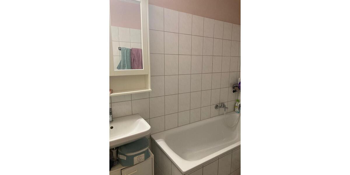 Helle 2,5-Zimmer-Wohnung mit Balkon in Oberilp – ab 01.04.2026 2.5 zimmer