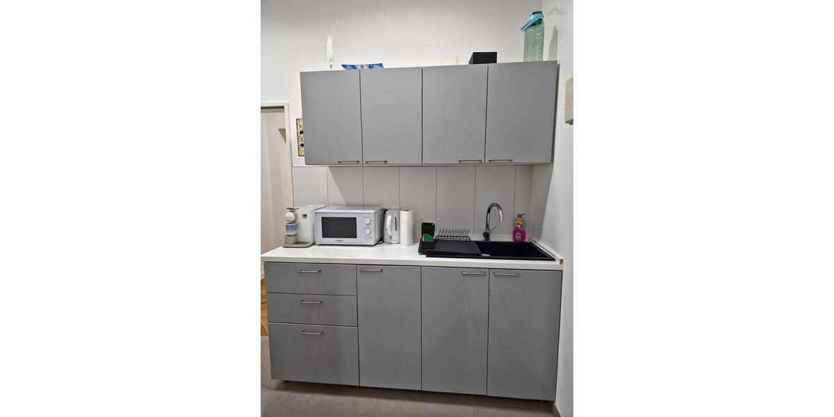 Attraktive Gewerbeeinheit mit moderner Technik und 6 Stellplätzen im Kempener Gewerbegebiet zimmer