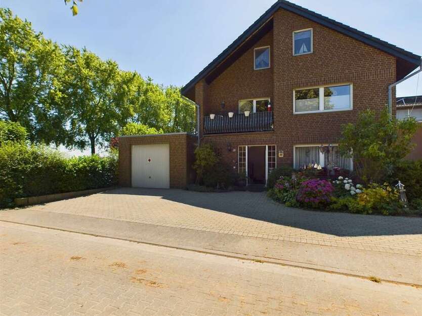 Haus zum Kaufen in Willich Anrath 1.349.000 € 625 m²