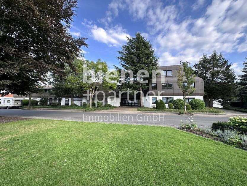 Büro in Mönchengladbach 2.700.000 € 2306 m²